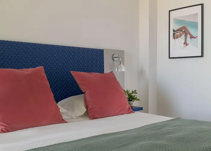 Rainbow ***s 3* ريميني