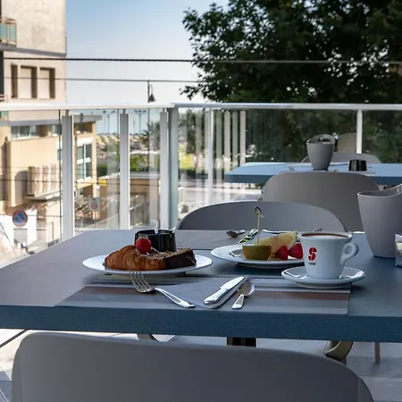 Rainbow ***s Szálloda 3*