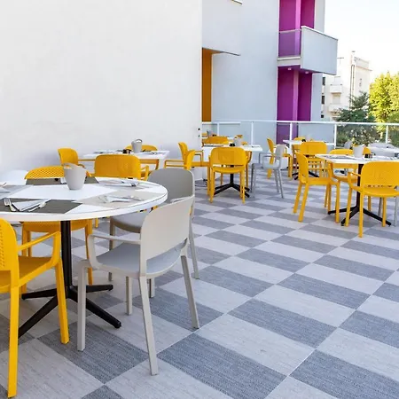 Otel Rainbow ***s Rimini