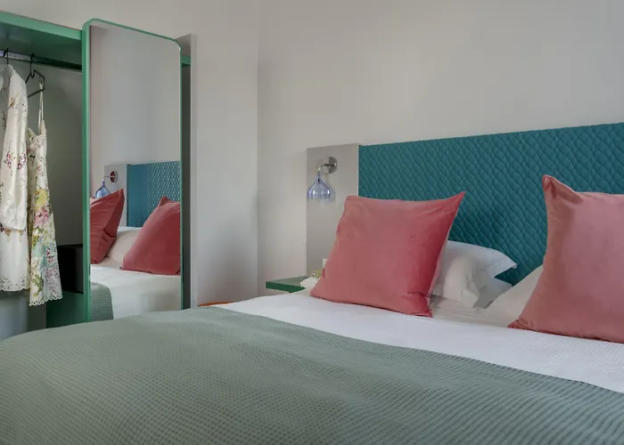 Отель Rainbow ***s